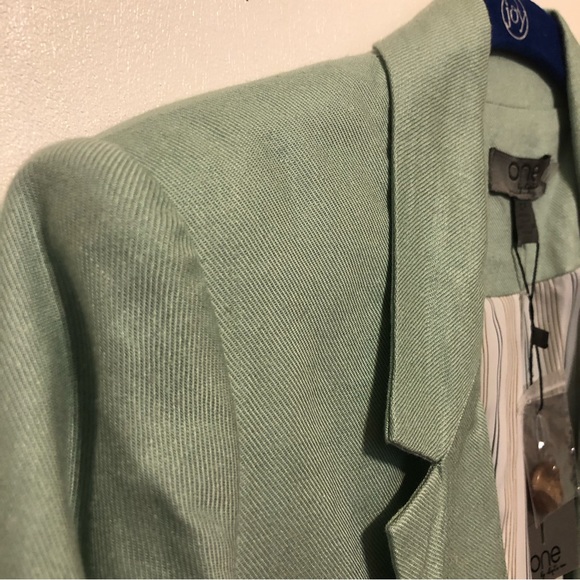 One by Chapter One Linen Open Front Blazer with Striped Lining - Picture 6 of 15